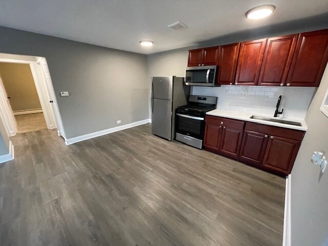 Building Photo - Dryden Homes- 1-21 N Dryden Pl