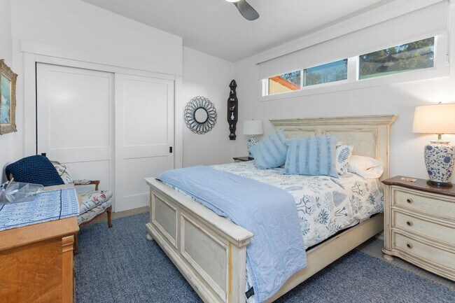 Building Photo - Newport Bluffs Front Row | Furnished Rental with Stunning Back Bay Views