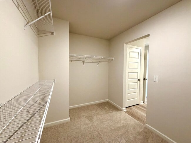 Building Photo - 919 Moray Ln