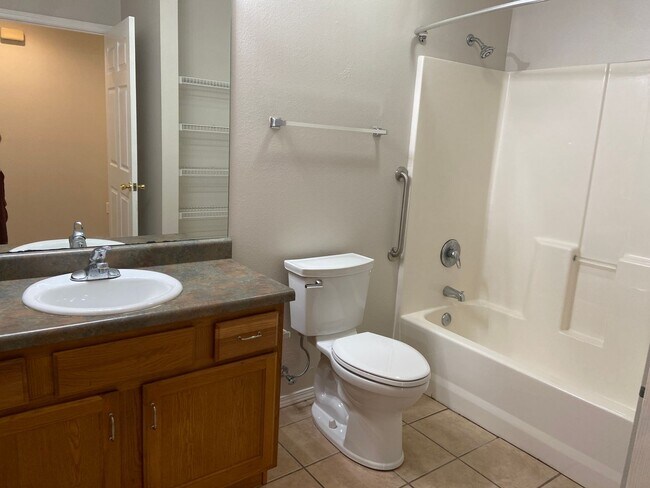 Building Photo - Condominium in Academy Commons