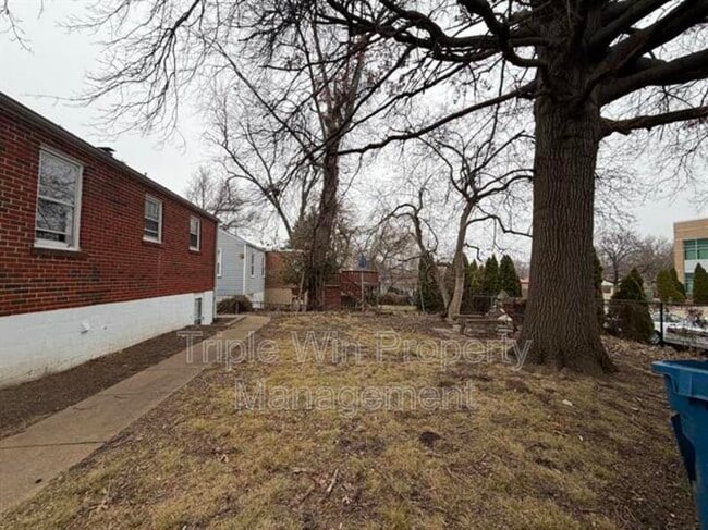 Building Photo - 6206 Evergreen Blvd