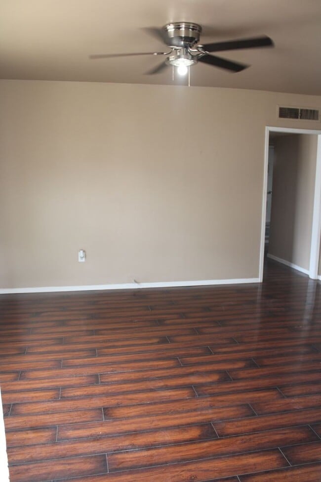 Building Photo - 3014 Richmond Ave