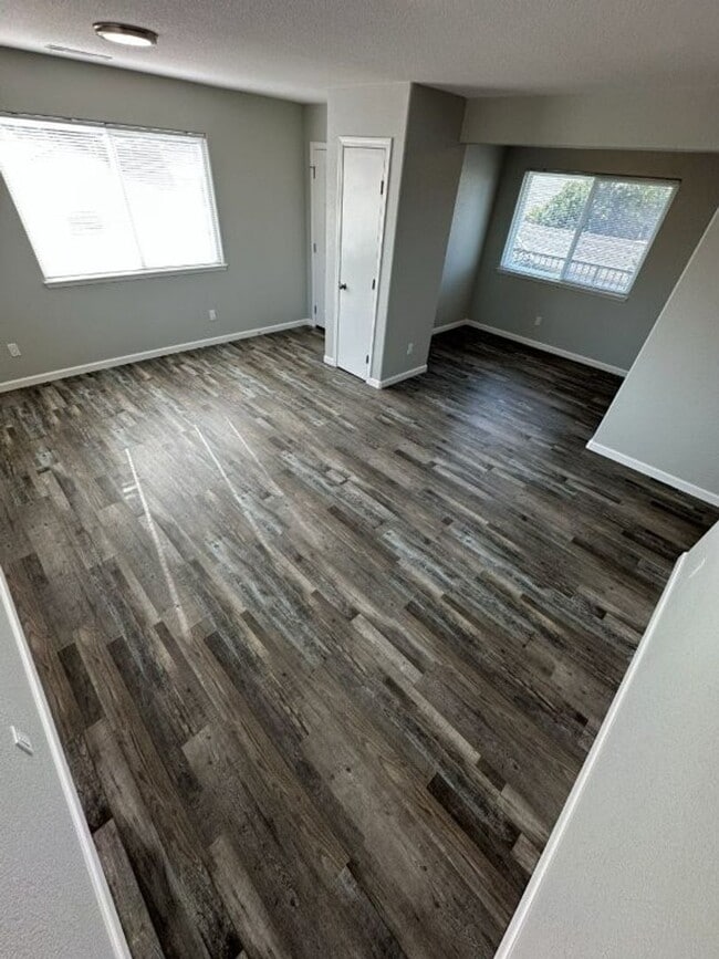 Building Photo - Sunset 732/DUPLEX