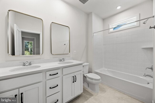 Building Photo - 104 Alabaster Ln