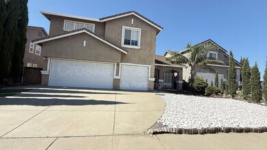 Building Photo - 328 Whispering Oaks Ct