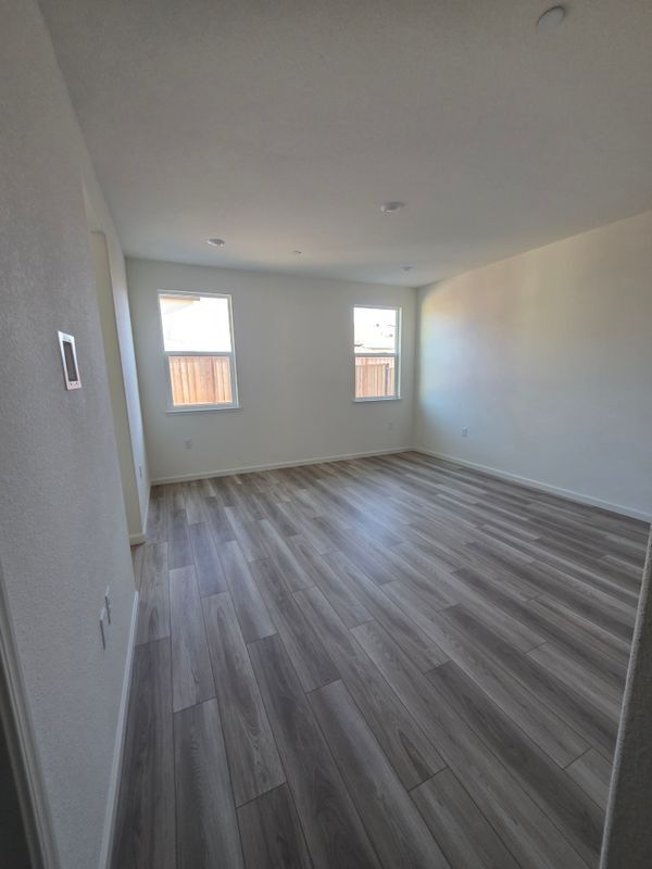 Building Photo - 2508 Oleander Dr