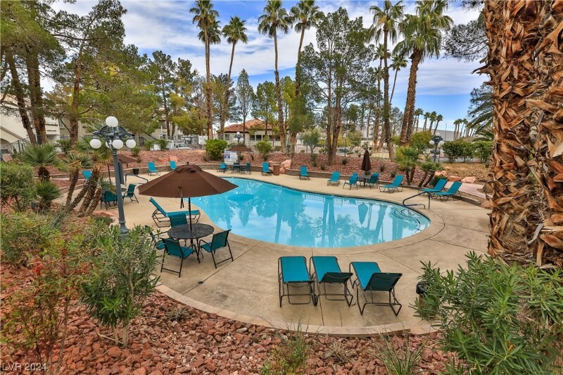 Building Photo - 3038 Tarpon Dr