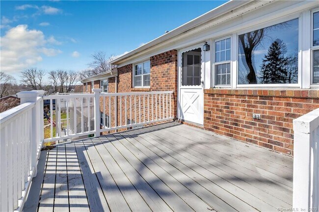 Building Photo - 245 Unquowa Rd