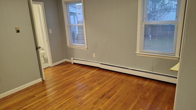 Building Photo - 11 Jackson St