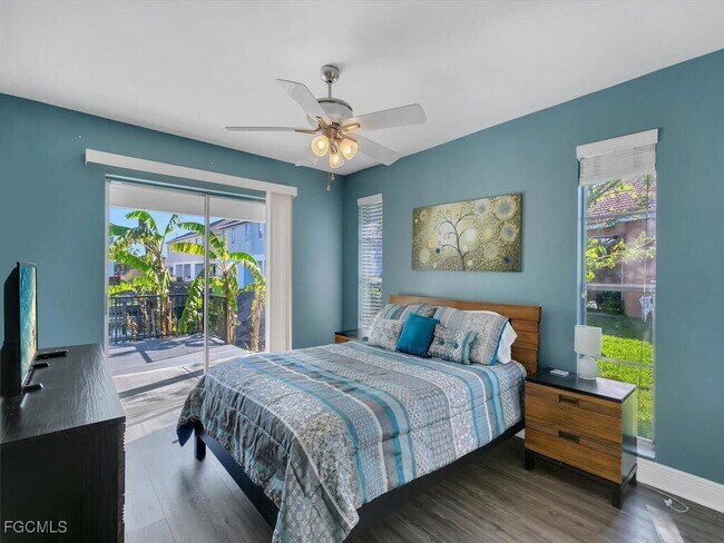 Building Photo - 908 SE 35th Terrace