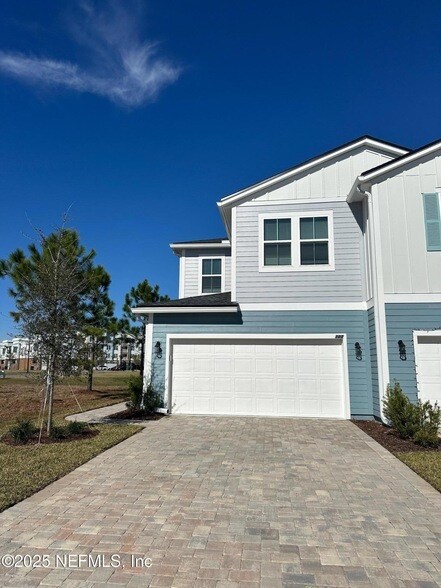 Building Photo - 181 Brandon Lks Dr