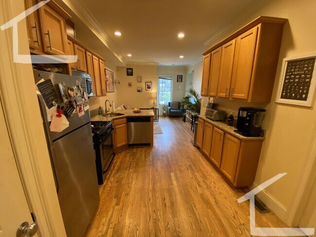 Building Photo - Awesome 2 bed in Brighton..... June 1st move in