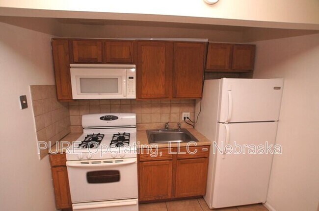 Building Photo - 612-616-616 N 46th St