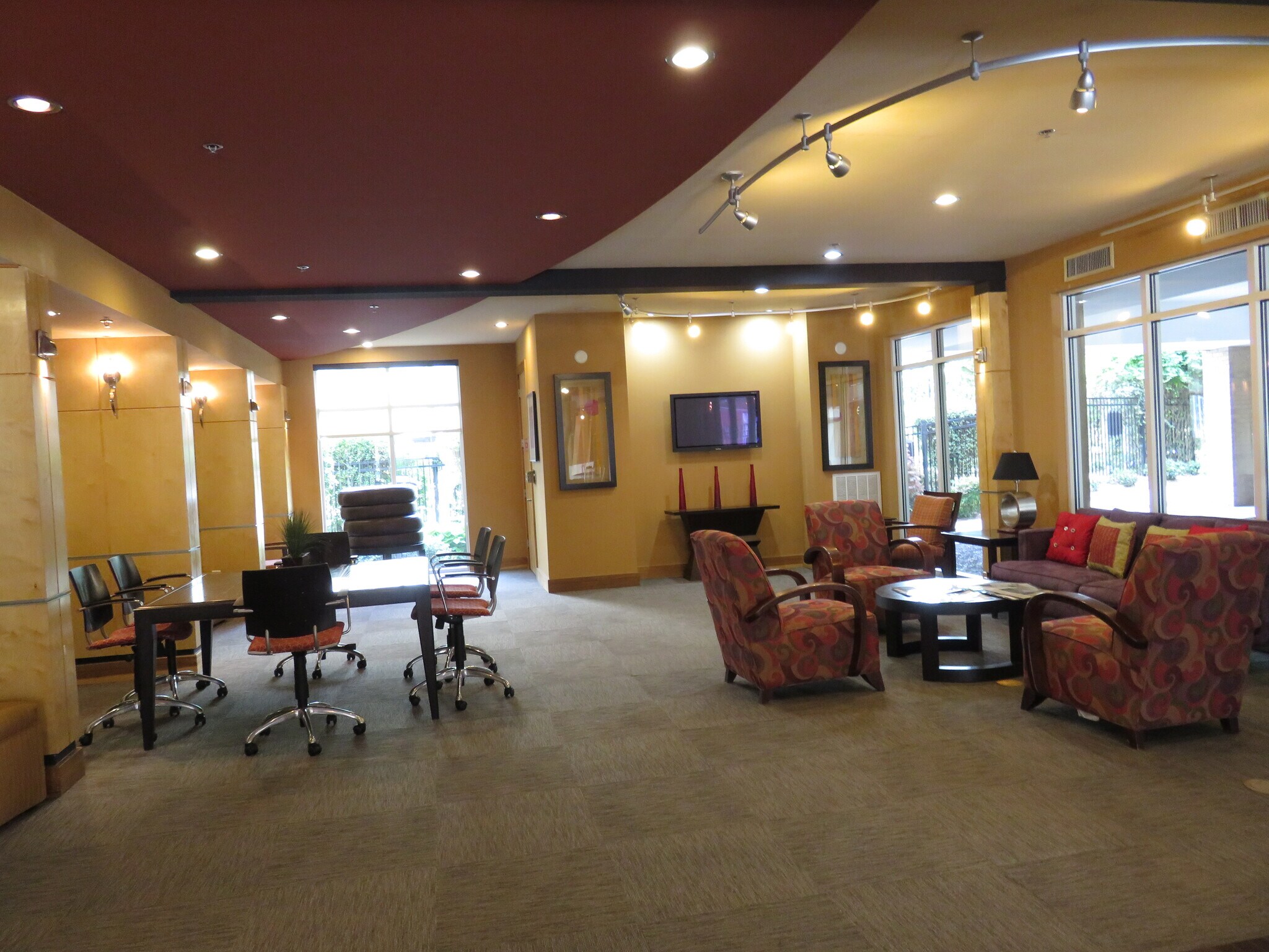 Club House - 390 17th St NW