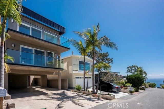 Building Photo - 1076 Miramar St