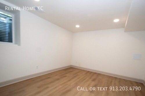 Building Photo - 5620 Rosehill Rd