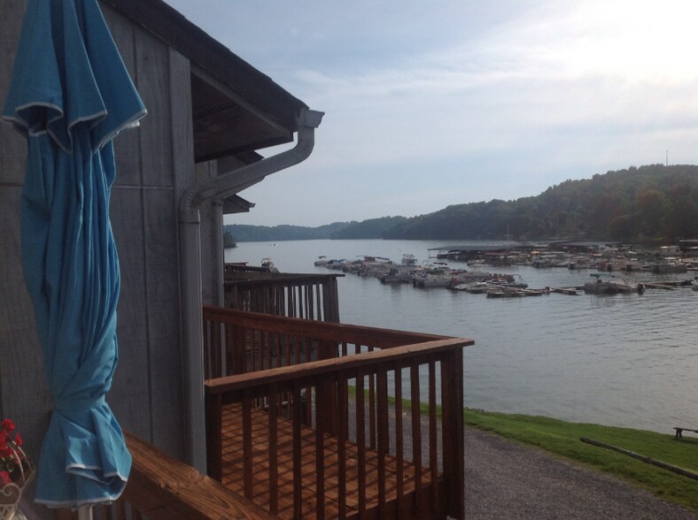 Building Photo - 516 Lakeside Dock Dr