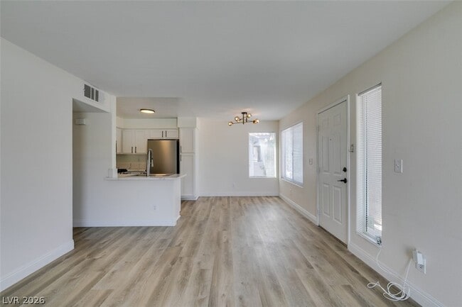 Building Photo - 3065 Casey Dr