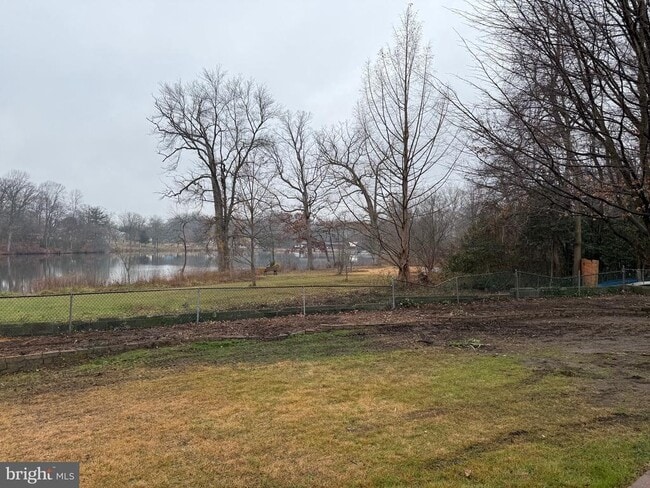 Building Photo - 448 Lake Ave