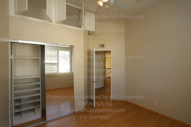 Building Photo - 7707 E Viewrim Dr