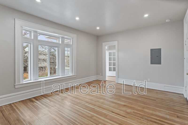 Building Photo - 1058 N Pearl St