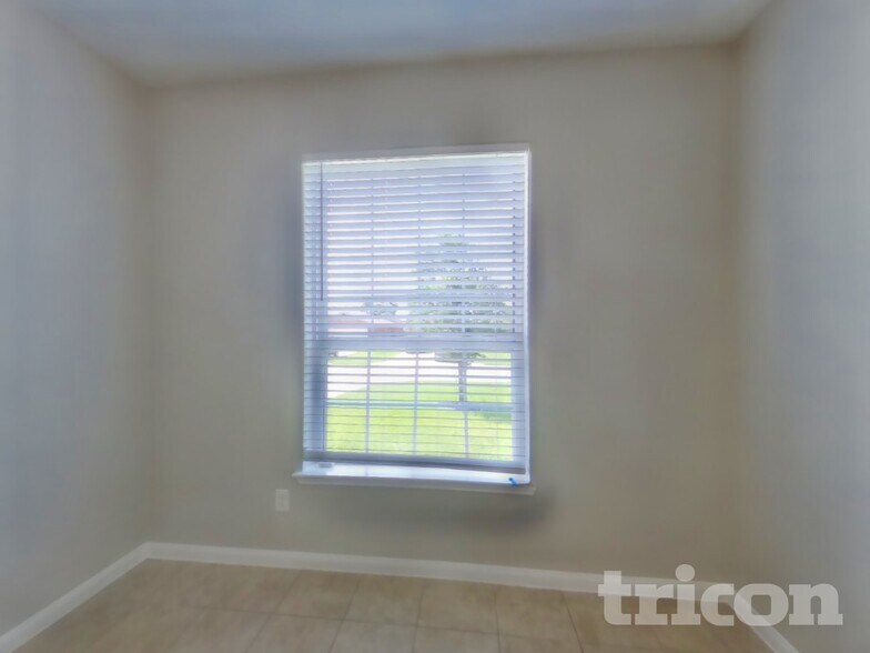 Building Photo - 10823 Spring Brook Pass Dr