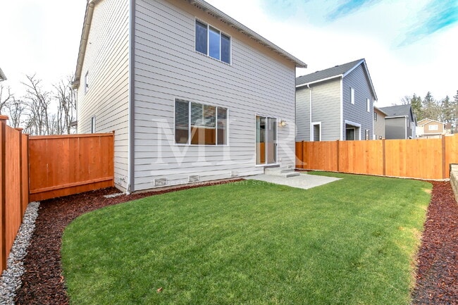 Building Photo - Elegant 4BR Covington Rental with Chef’s K...