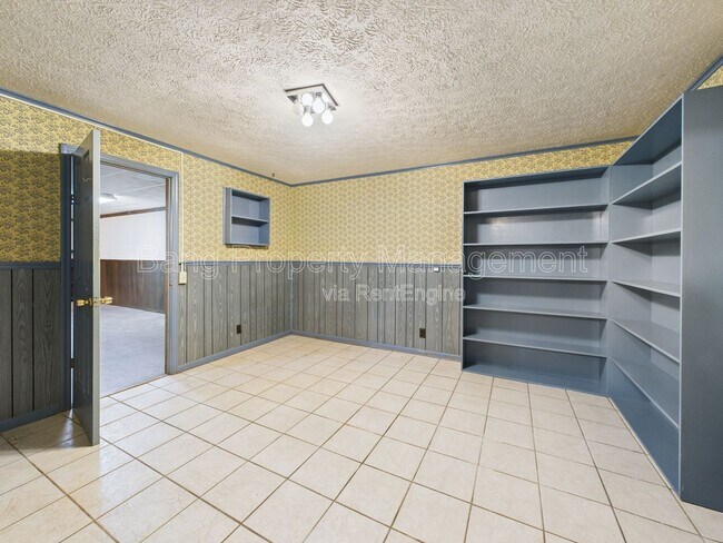 Building Photo - 1233 Pinehurst Rd