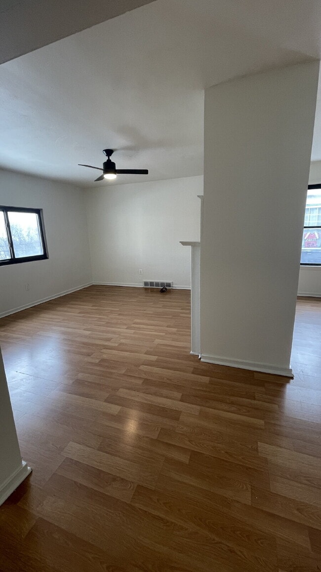 Building Photo - Spacious 3-Bedroom in Bellevue – Minutes from Downtown Pittsburgh!