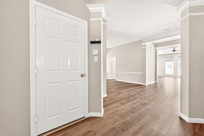 Building Photo - 22523 Cascade Springs Dr