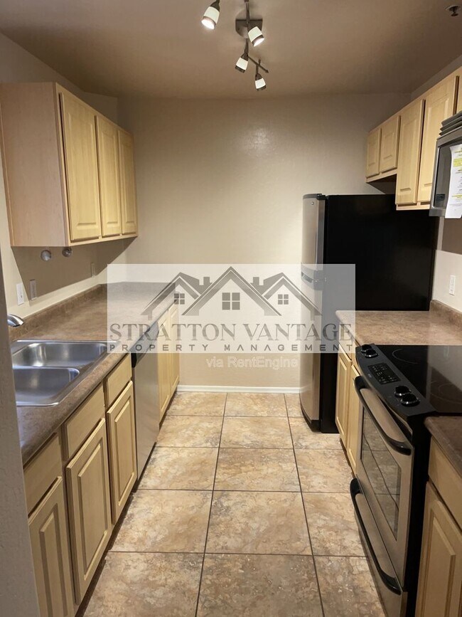 Building Photo - 1287 N Alma School Rd