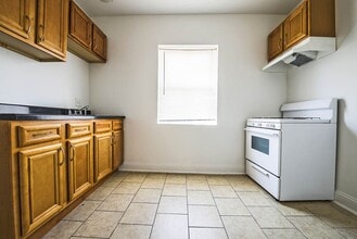 Building Photo - Chatham Apartments