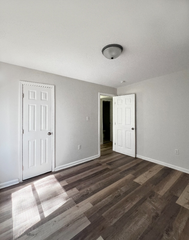 Building Photo - 2411 Talonwood Dr