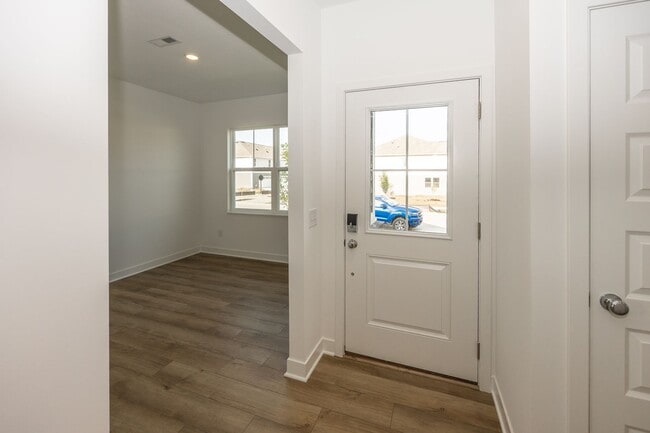 Building Photo - 3 bedroom, Two and Half bath townhome in the heart of Westfield