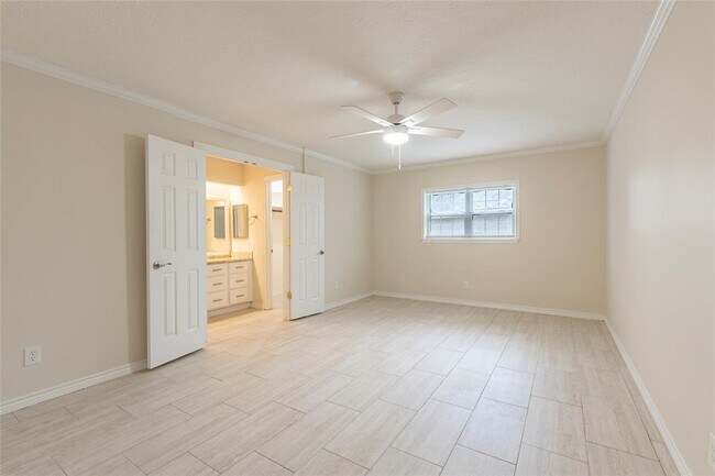 Building Photo - 2435 Heritage Bend Dr