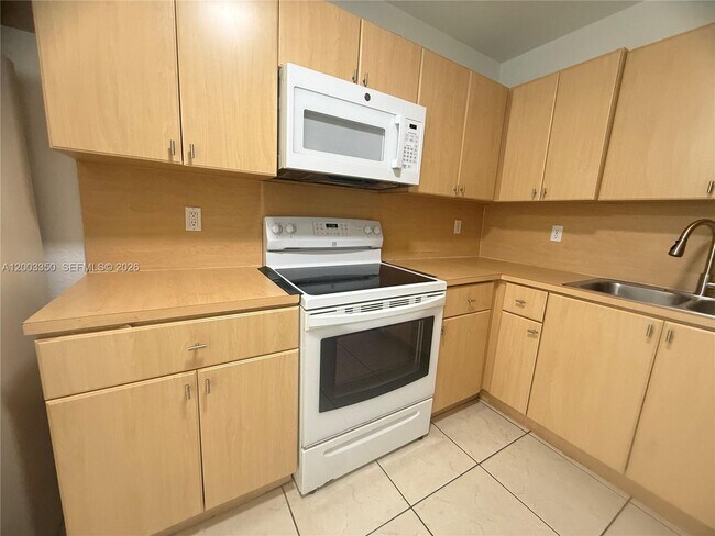 Building Photo - 8802 NW 109th Ct