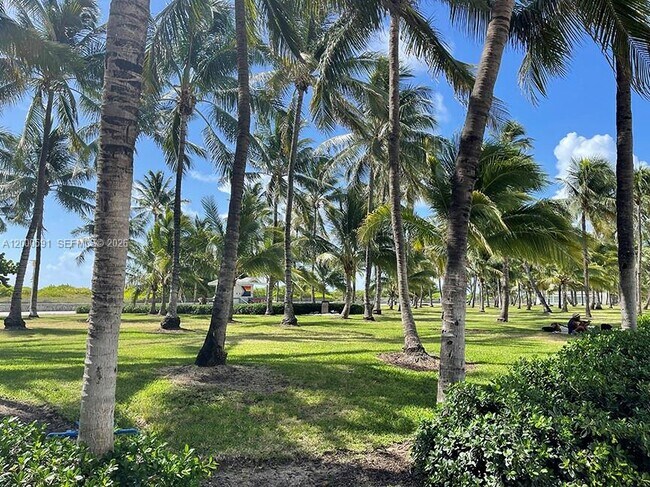 Building Photo - 1460 Ocean Dr