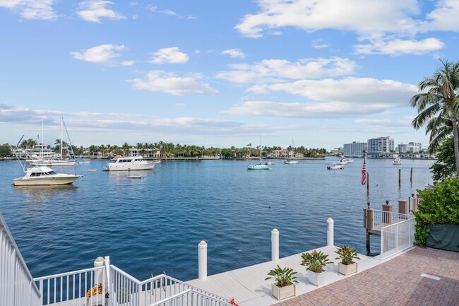 Building Photo - 95 N Birch Rd