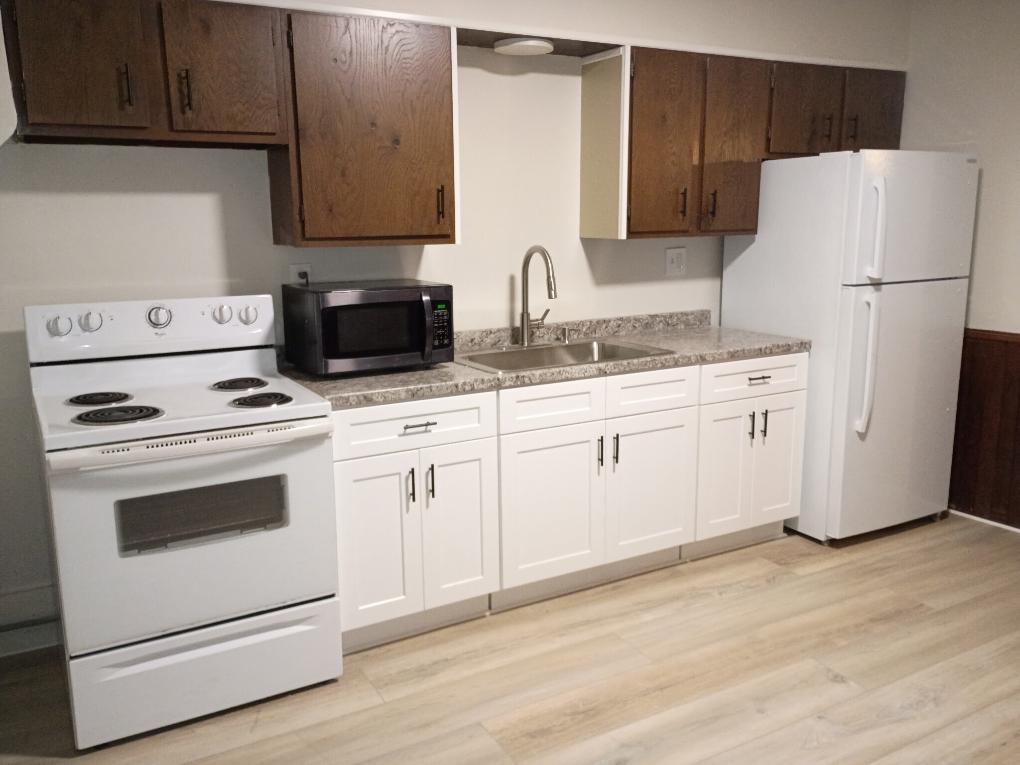 Building Photo - 349 Spruce St