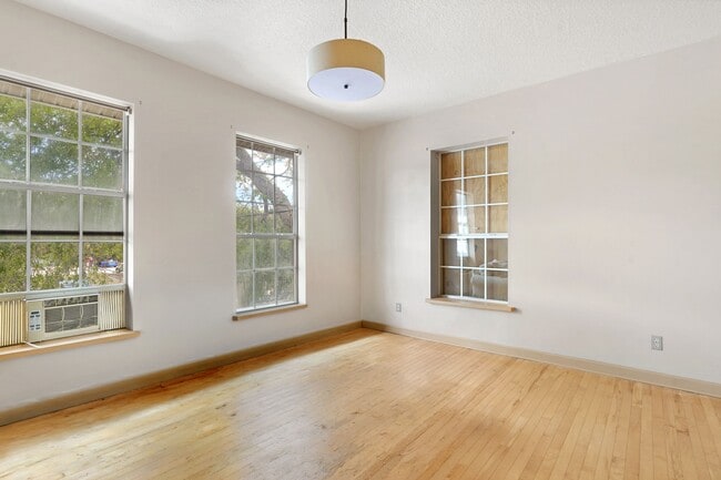 Building Photo - 601 S Ponce De Leon Blvd
