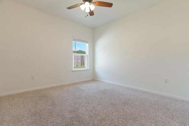 Building Photo - 303 Merlin Ct