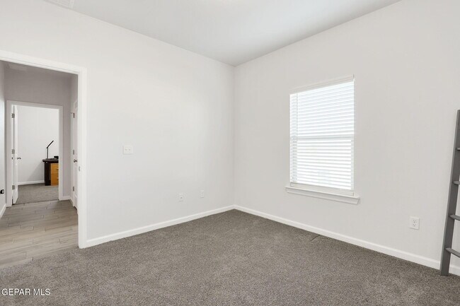 Building Photo - 1122 Gallium Ave