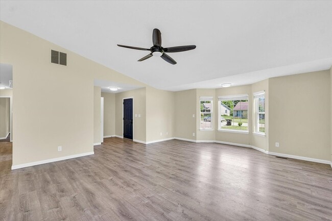 Building Photo - 405 Ridge Rd