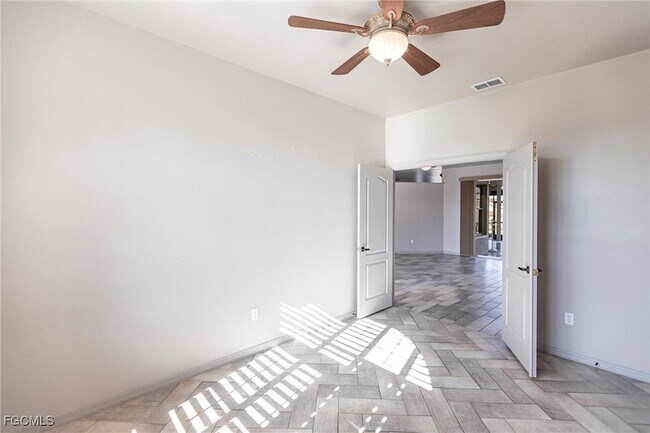 Building Photo - 8361 Trentwood Ct