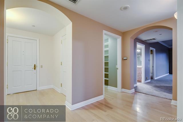 Building Photo - 400 E 3rd Ave