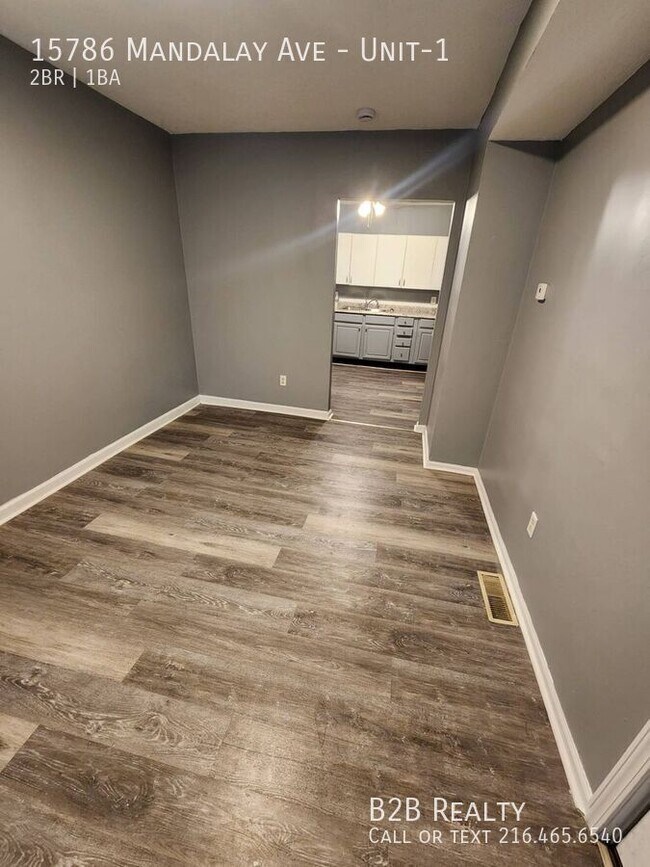 Building Photo - 15786 Mandalay Ave