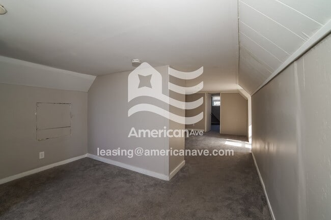 Building Photo - 1725 N Gale Ave