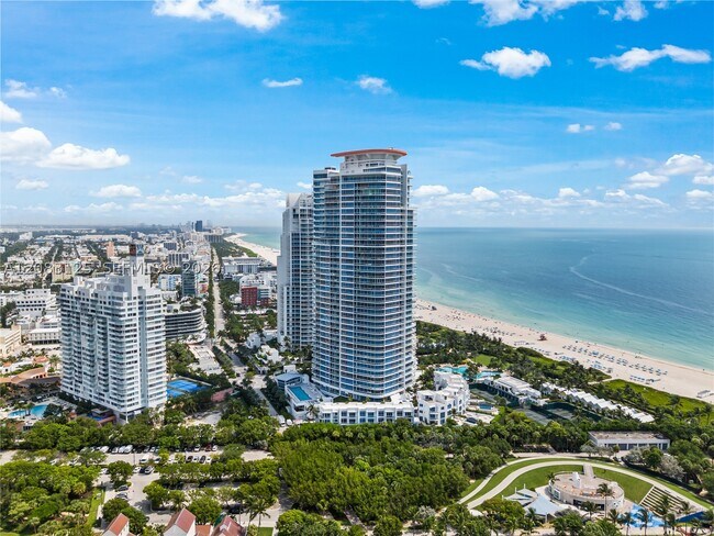 Building Photo - 100 South Pointe Dr