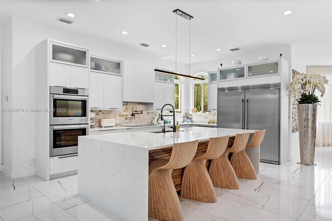 Building Photo - 5801 Melaleuca Rd