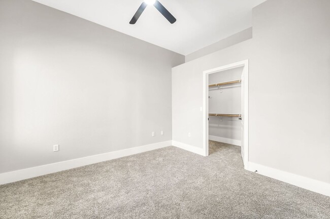 Building Photo - 8985 S Durango Dr